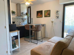 Charmant T2 avec parking à Balaruc-les-Bains - FR-1-553-212
